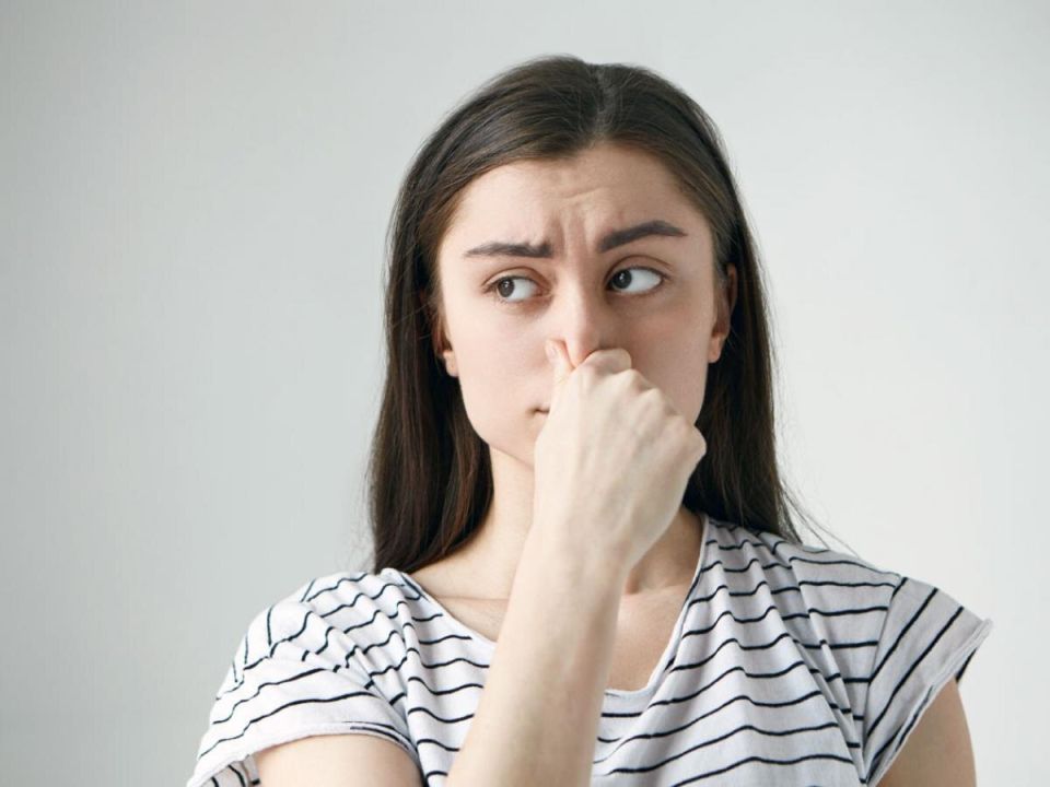 Устали от неприятного запаха в обуви? Вот как с ним справиться!