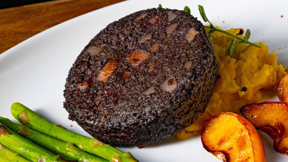 От этого блюда воротит нос половина земного шара: британцы с детства едят с аппетитом