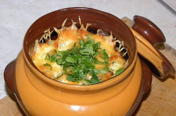 Ароматное мясо с картошкой в горшочках: традиции и новшества