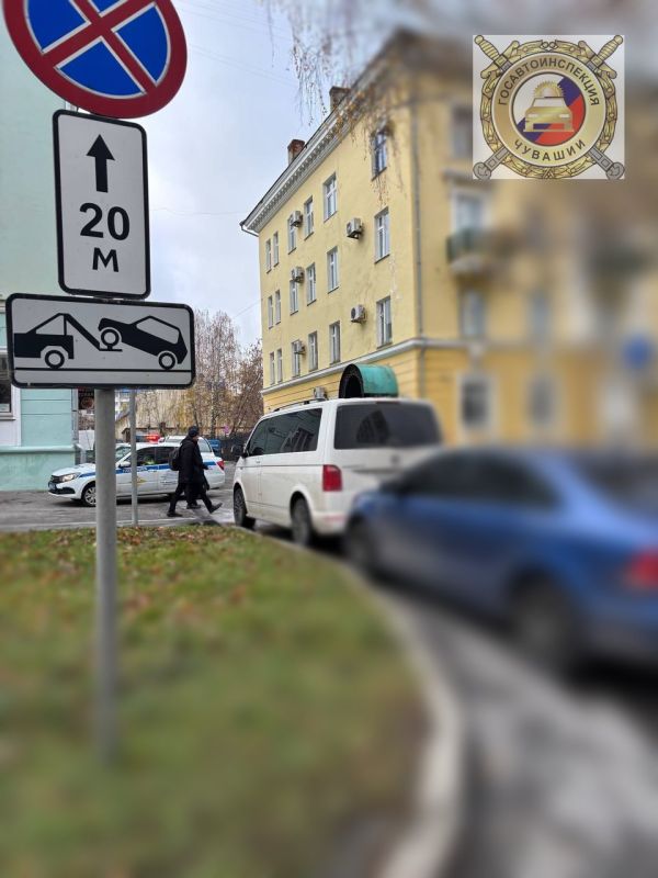 Эти двое водителей проигнорировали запрещающий знак и предупреждение об эвакуации — и наказаны