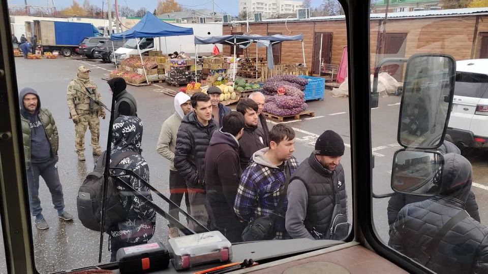 В Чувашии полицейские проверили порядка 1 200 объектов возможного пребывания иностранцев