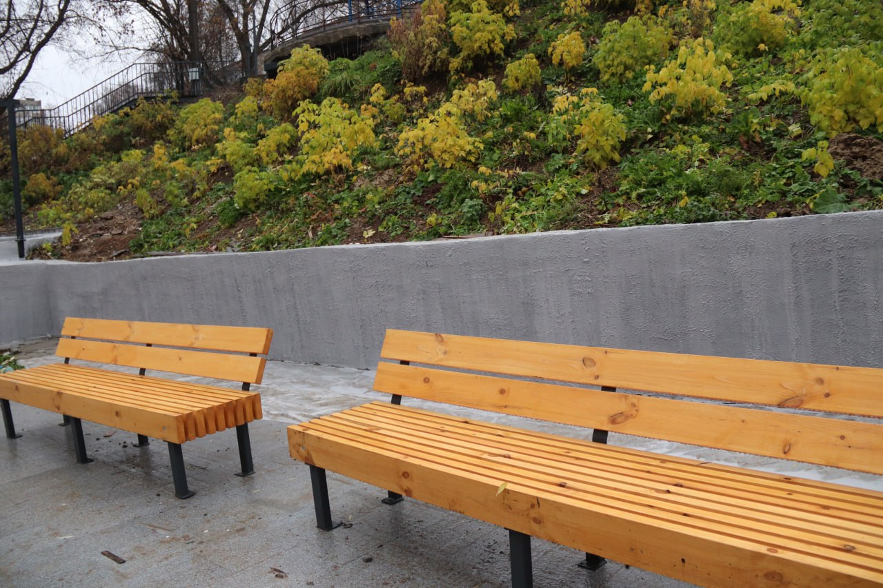 Дождь для нас не помеха!. Провели очередное выездное совещание на Соборной площади Дождь для нас не помеха!. Провели очередное выездное совещание на Соборной площади