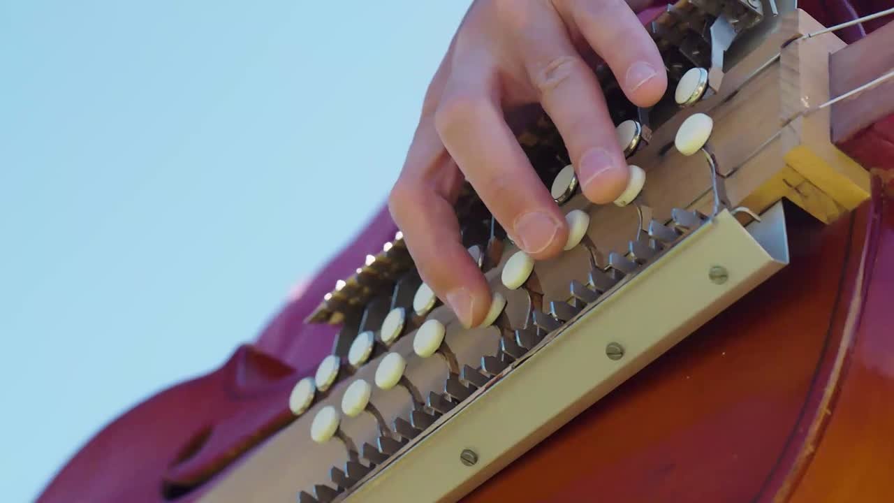 Премьера проекта #МУЗЫКАВМЕСТЕ «Песни Великой Страны. С любовью из Приволжья» стартовала в Приволжском федеральном округе