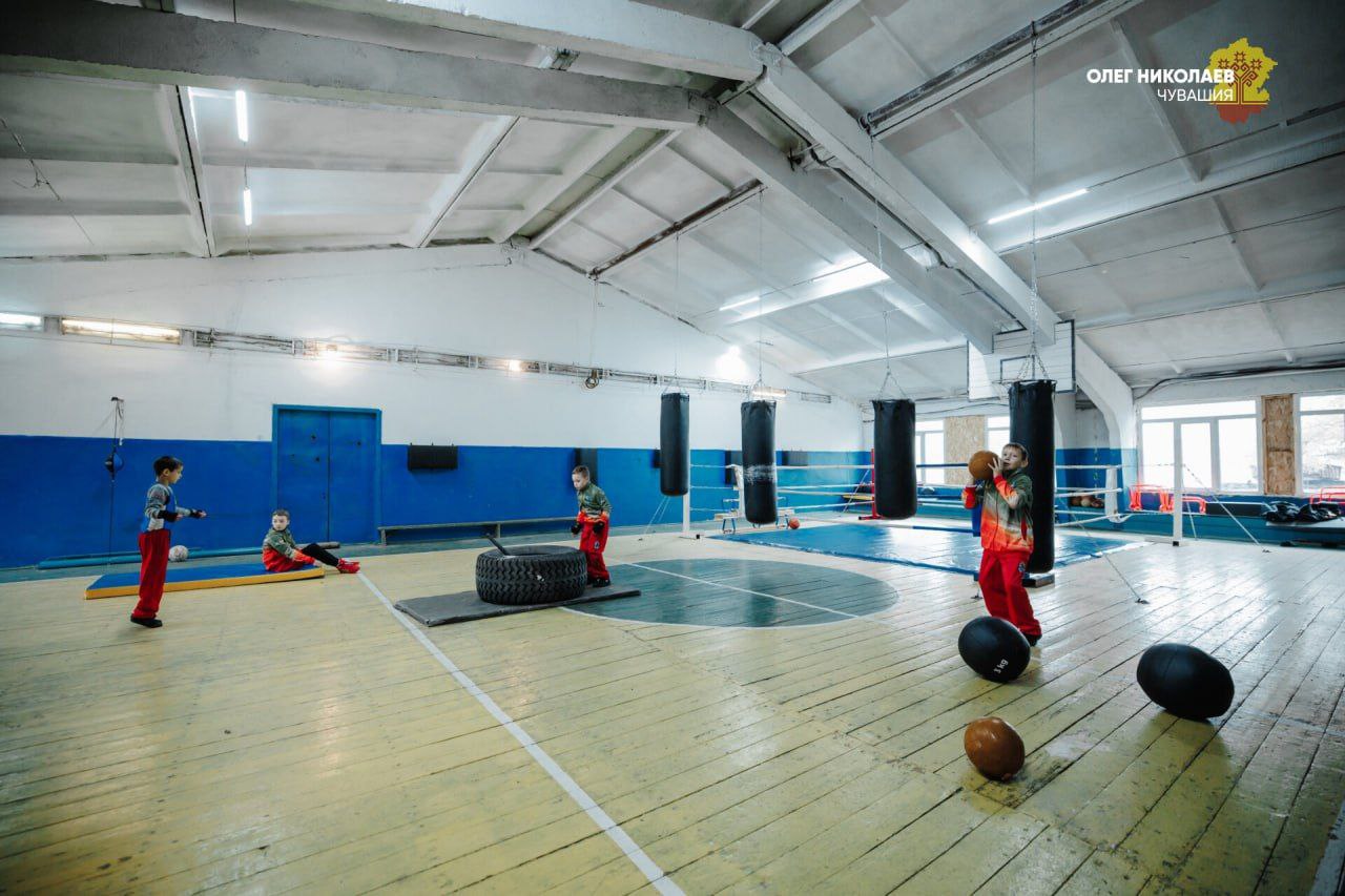 Олег Николаев посетил Осипенковскую школу в Бердянском округе Олег Николаев посетил Осипенковскую школу в Бердянском округе