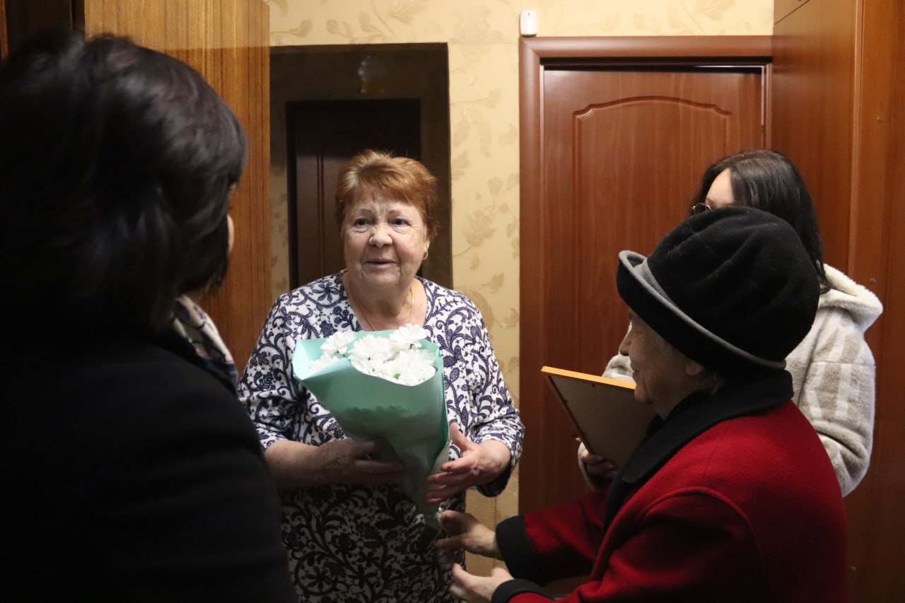 Помним и чтим!. Ежегодно 30 октября наша страна отмечает одну из самых печальных и трагических дат в своей истории - День памяти жертв политических репрессий Помним и чтим!. Ежегодно 30 октября наша страна отмечает одну из самых печальных и трагических дат в своей истории - День памяти жертв политических репрессий