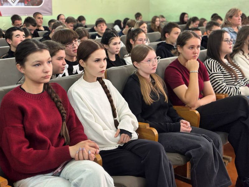 В Чувашии полицейские организовали профориентационное мероприятие «Будь в форме!» для 260 школьников Шумерли В Чувашии полицейские организовали профориентационное мероприятие «Будь в форме!» для 260 школьников Шумерли