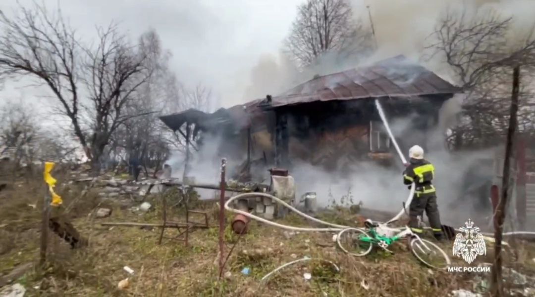 Автомобиль и дом сгорели в Чувашии за один день Автомобиль и дом сгорели в Чувашии за один день