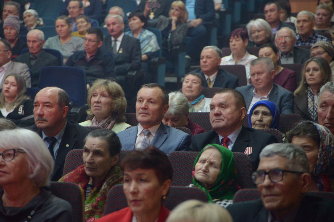 Леонид Черкесов: Поздравил своих земляков, шумерлинцев, с  90-летием со дня образования  муниципального округа! Леонид Черкесов: Поздравил своих земляков, шумерлинцев, с  90-летием со дня образования  муниципального округа!