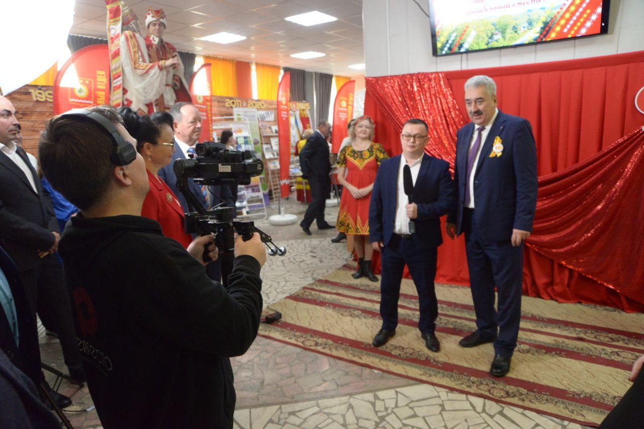 Леонид Черкесов: Поздравил своих земляков, шумерлинцев, с  90-летием со дня образования  муниципального округа! Леонид Черкесов: Поздравил своих земляков, шумерлинцев, с  90-летием со дня образования  муниципального округа!