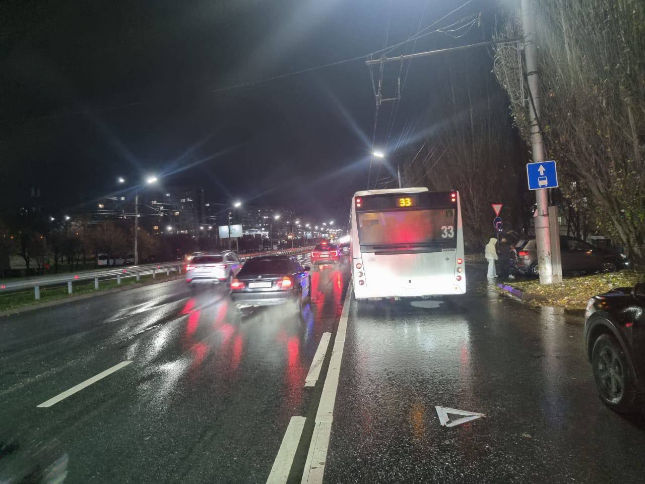 В ДТП на улице Тракторостроителей в Чебоксарах пострадала пятилетняя девочка