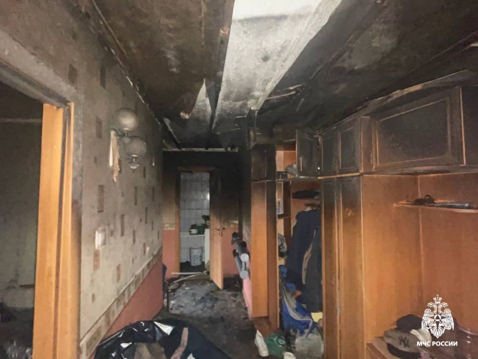 #Сводка_МЧС_Чувашии. В Чебоксарском округе пожарные спасли двух человек Вчера в деревне Большие Катраси огненное ЧП случилось в доме № 1 на улице Молодежная #Сводка_МЧС_Чувашии. В Чебоксарском округе пожарные спасли двух человек Вчера в деревне Большие Катраси огненное ЧП случилось в доме № 1 на улице Молодежная