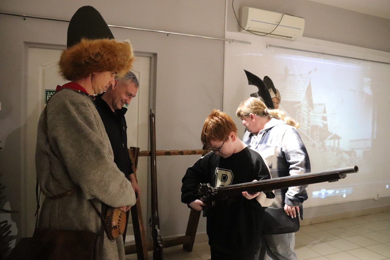 Музее краеведения и истории города состоялась акция "Ночь искусств" Музее краеведения и истории города состоялась акция "Ночь искусств"