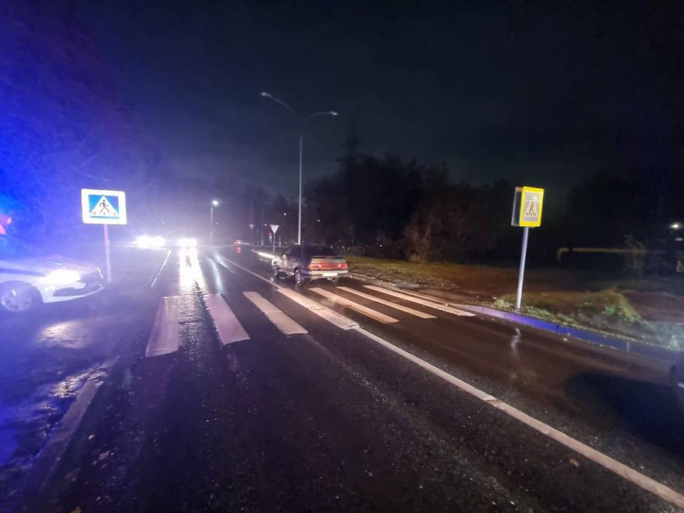 4 ноября в 17:25 на нерегулируемом пешеходном переходе возле дома 38 Б по улице Университетская в Чебоксарах произошло дорожно-транспортное происшествие с участием несовершеннолетнего 4 ноября в 17:25 на нерегулируемом пешеходном переходе возле дома 38 Б по улице Университетская в Чебоксарах произошло дорожно-транспортное происшествие с участием несовершеннолетнего