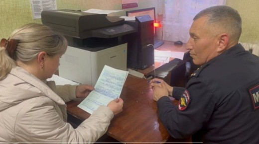 В Чувашии привлечена к ответственности жительница Янтиковского округа, помешавшая экипажу Госавтоинспекции задержать водителя мопеда