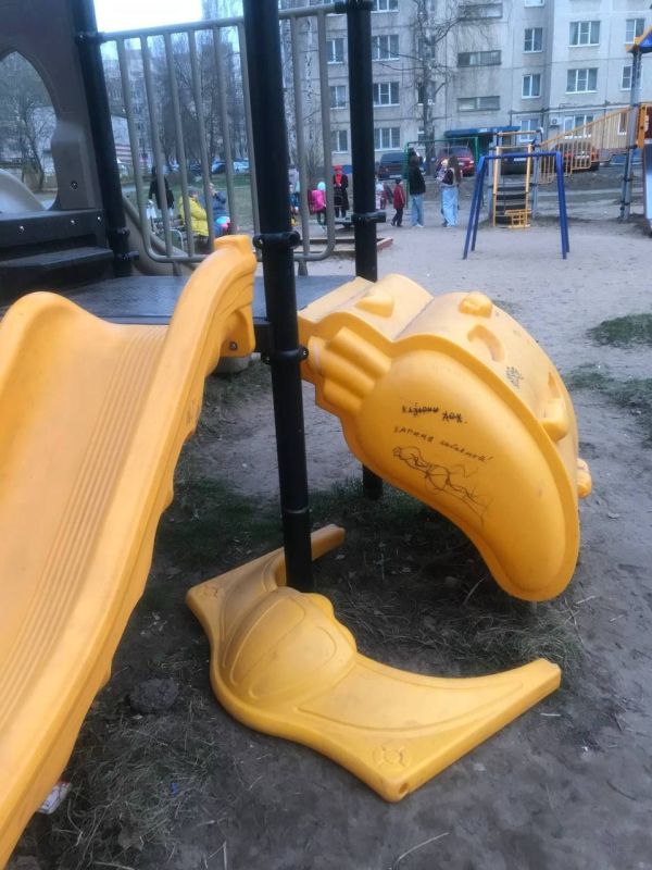 Вандализм – это не прикольно! Это неуважение к соседям и городу Вандализм – это не прикольно! Это неуважение к соседям и городу