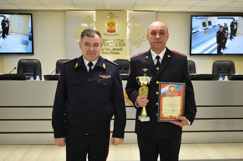 В МВД по Чувашской Республике чествовали победителей первенства по стрельбе из пистолета Макарова среди руководителей и сотрудников подразделений В МВД по Чувашской Республике чествовали победителей первенства по стрельбе из пистолета Макарова среди руководителей и сотрудников подразделений