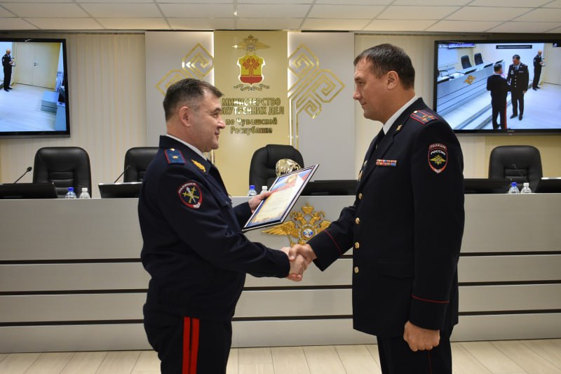 В МВД по Чувашской Республике чествовали победителей первенства по стрельбе из пистолета Макарова среди руководителей и сотрудников подразделений В МВД по Чувашской Республике чествовали победителей первенства по стрельбе из пистолета Макарова среди руководителей и сотрудников подразделений