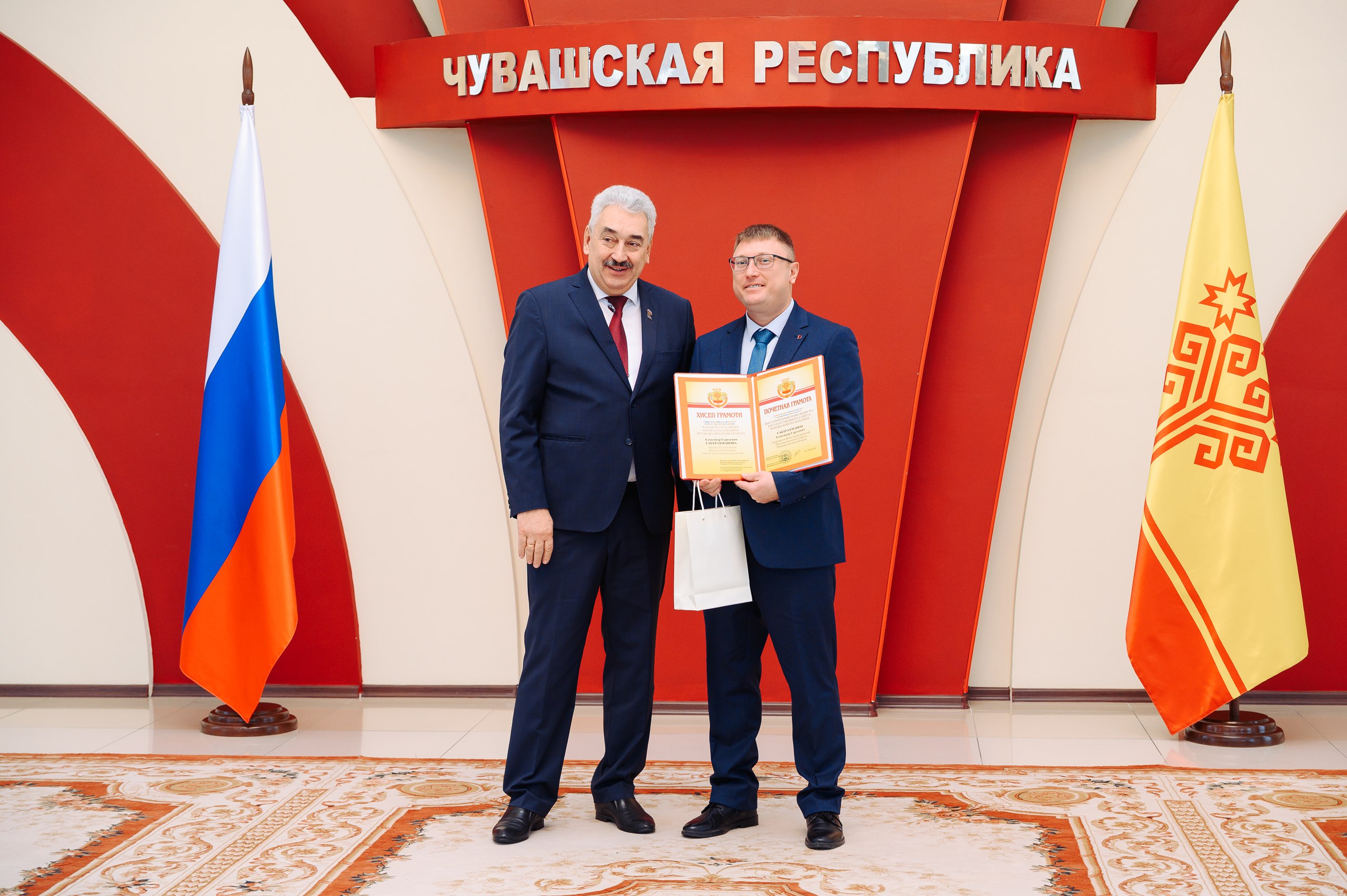 День работника сельского хозяйства и перерабатывающей промышленности мы традиционно начинаем с важного мероприятия — чествования передовиков агропромышленного комплекса День работника сельского хозяйства и перерабатывающей промышленности мы традиционно начинаем с важного мероприятия — чествования передовиков агропромышленного комплекса