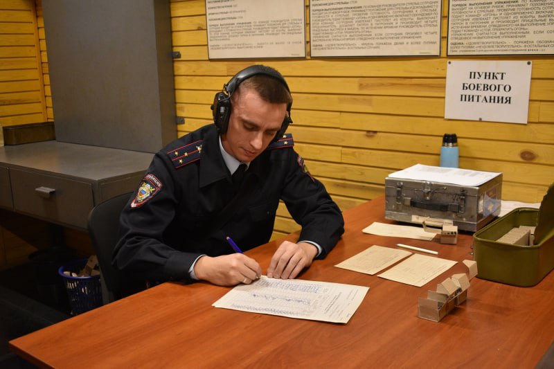 В МВД по Чувашской Республике чествовали победителей первенства по стрельбе из пистолета Макарова среди руководителей и сотрудников подразделений В МВД по Чувашской Республике чествовали победителей первенства по стрельбе из пистолета Макарова среди руководителей и сотрудников подразделений