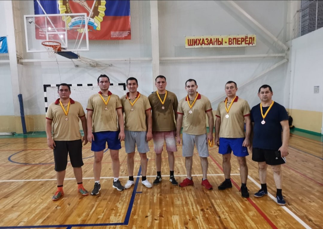 Сотрудники ЛоП на станции Канаш Чувашского ЛО МВД России на транспорте почтили память погибших сотрудников органов внутренних дел Сотрудники ЛоП на станции Канаш Чувашского ЛО МВД России на транспорте почтили память погибших сотрудников органов внутренних дел