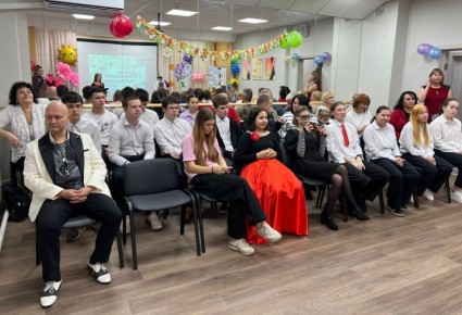 Полицейские и общественники Чебоксар поздравили подшефный детский дом с днем рождения