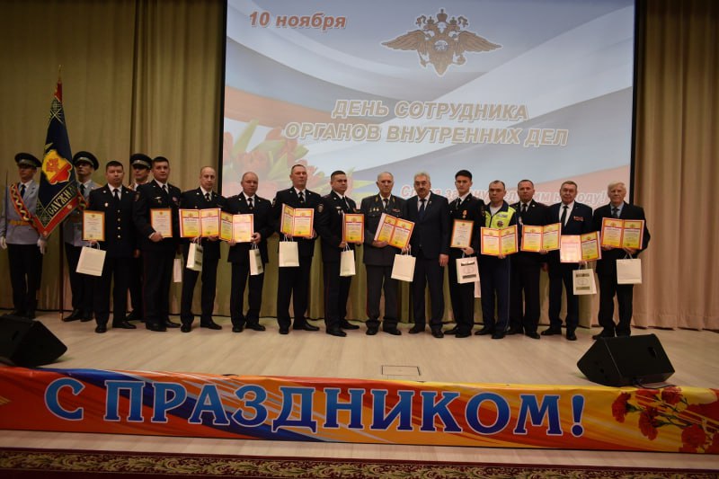 В МВД по Чувашской Республике вручили награды отличившимся сотрудникам В МВД по Чувашской Республике вручили награды отличившимся сотрудникам