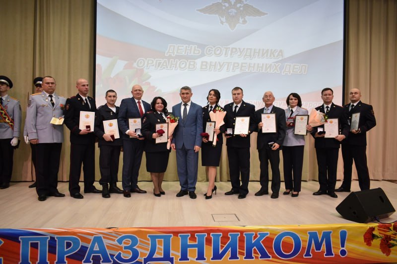 В МВД по Чувашской Республике вручили награды отличившимся сотрудникам В МВД по Чувашской Республике вручили награды отличившимся сотрудникам