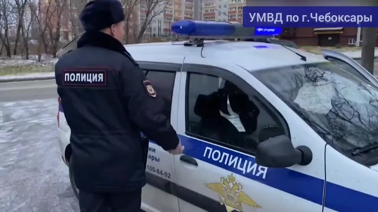 В преддверии профессионального праздника пресс-службой УМВД России по городу Чебоксары подготовлен видеофильм «Не по долгу службы, а по зову сердца»