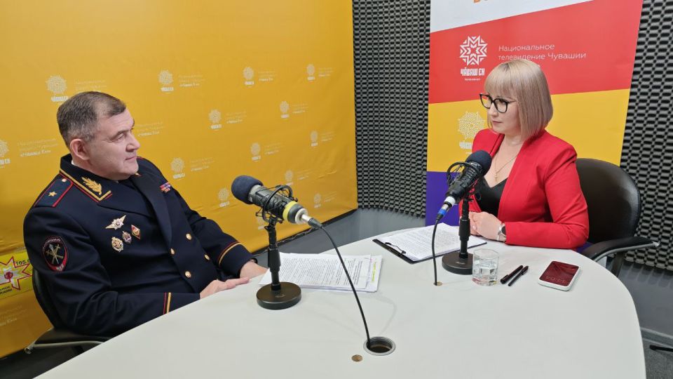 В профессиональный праздник министр внутренних дел по Чувашской Республике стал гостем телепрограммы «По существу» Национальной телерадиокомпании