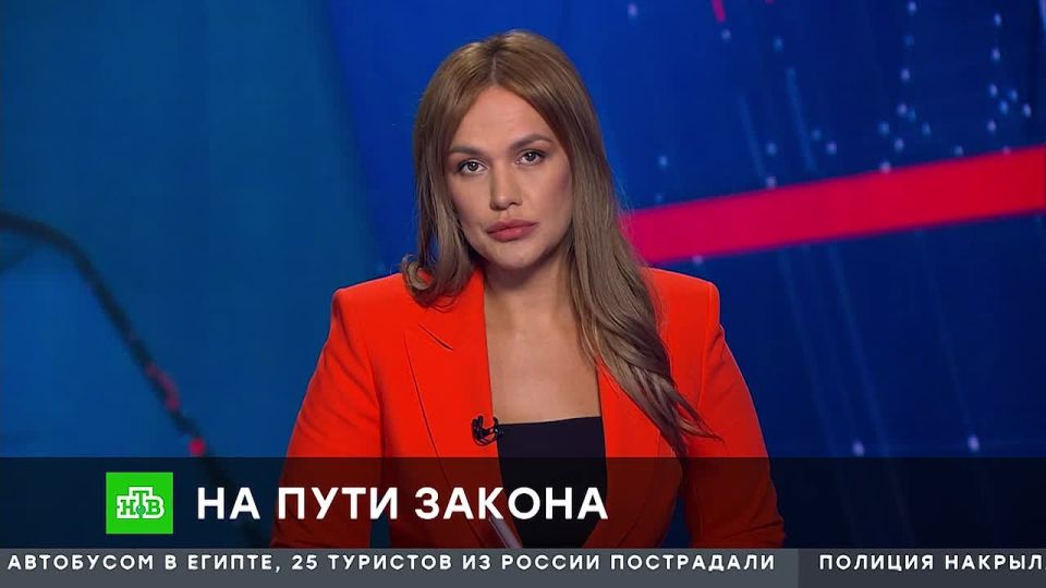 Корреспонденты телекомпании «НТВ» в программе «ЧП» вместе с коллегами из пресс-службы МВД по Чувашской Республике рассказали об инциденте в Янтиковском округе, когда местная жительница преградила путь экипажу...