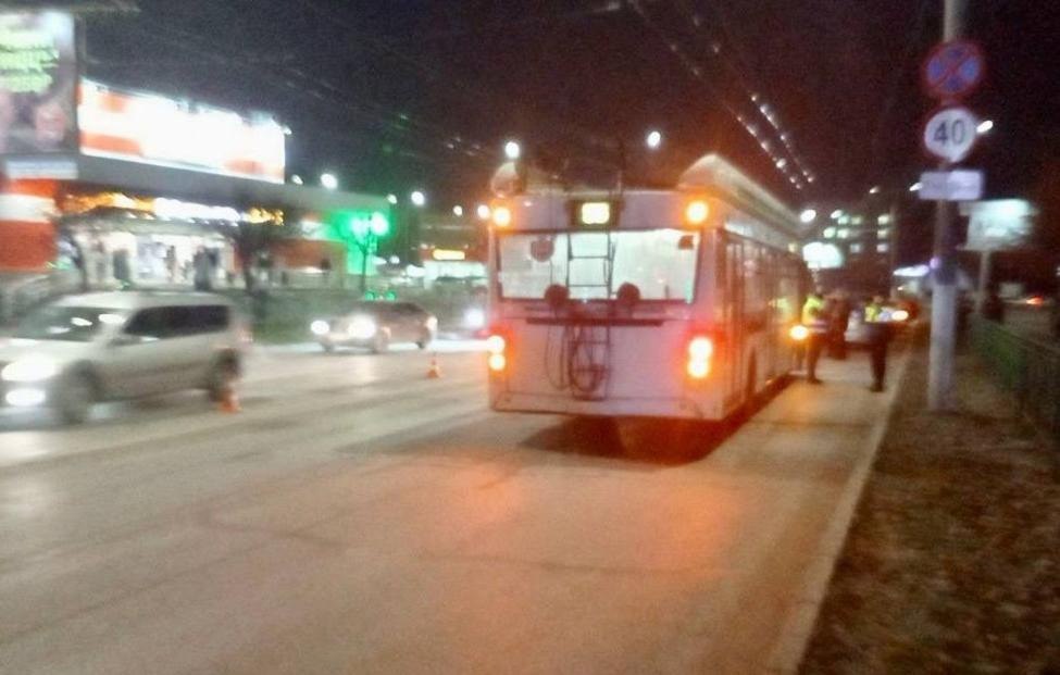 В Чувашии троллейбус сбил насмерть ребенка на пешеходном переходе, сообщили в Госавтоинспекция республики