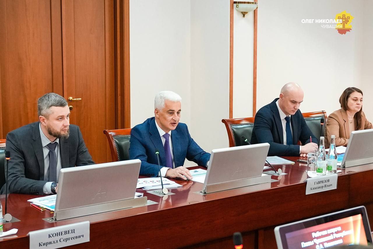 Олег Николаев обсудил с Александром Гавриловым развитие электросетевой инфраструктуры Чувашии Олег Николаев обсудил с Александром Гавриловым развитие электросетевой инфраструктуры Чувашии