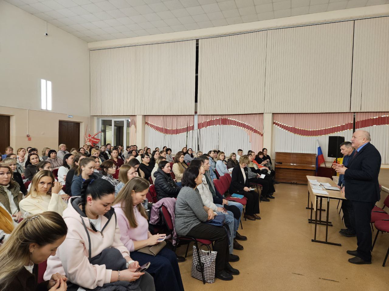 В Чебоксарах проходят собрания для родителей школ, готовящихся к капитальному ремонту В Чебоксарах проходят собрания для родителей школ, готовящихся к капитальному ремонту