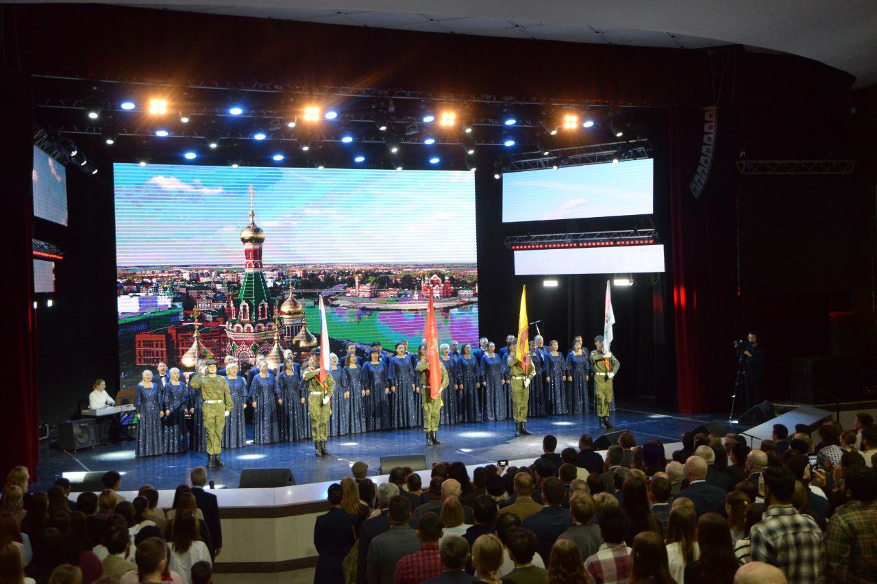 Леонид Черкесов: В Чебоксарах дан старт литературно-патриотическому проекту «Русские чтения» Леонид Черкесов: В Чебоксарах дан старт литературно-патриотическому проекту «Русские чтения»