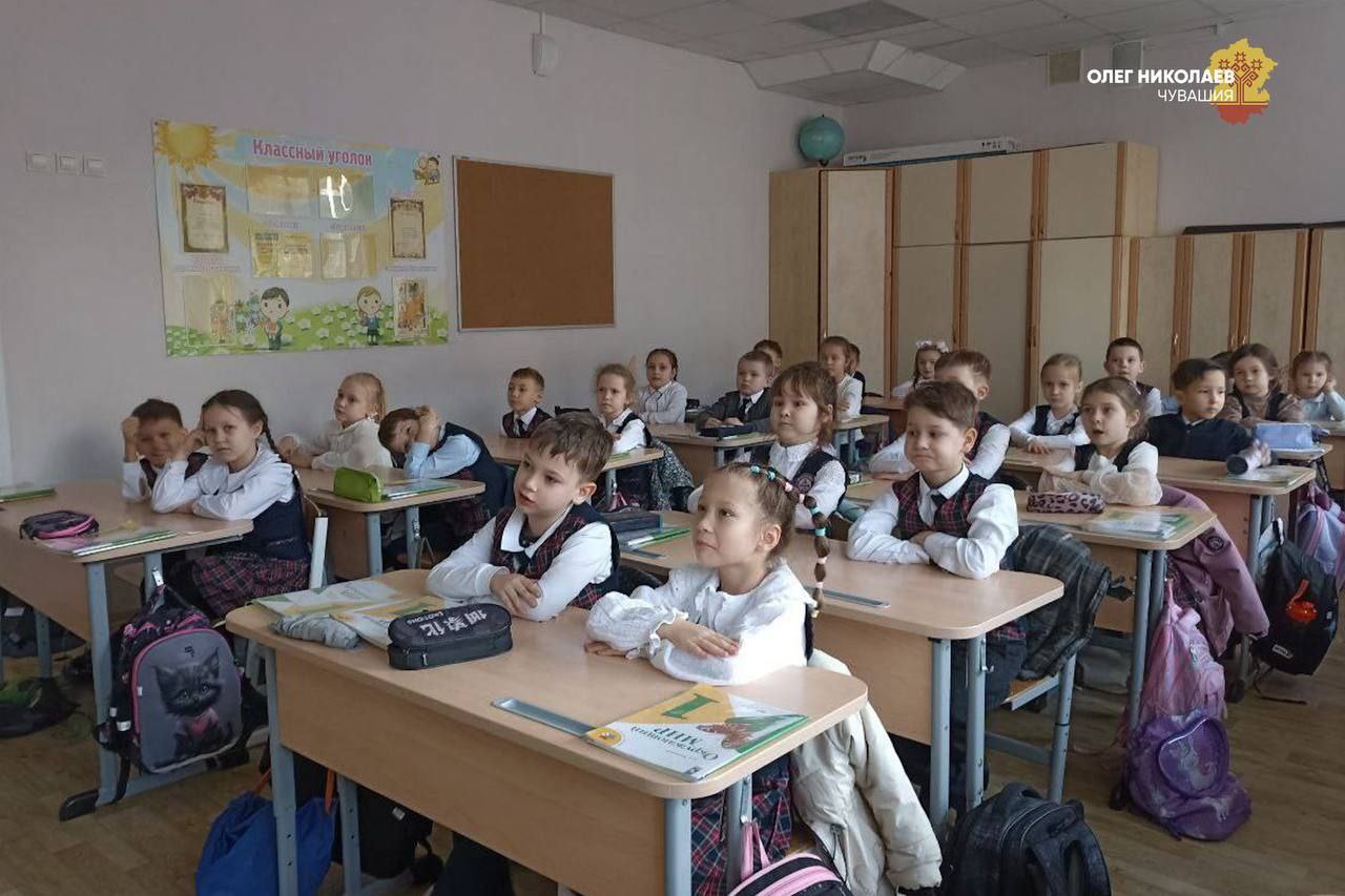 Шесть школ Чувашии отмечены знаком «Школа с высокими образовательными результатами» Шесть школ Чувашии отмечены знаком «Школа с высокими образовательными результатами»