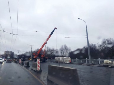 Уважаемые чебоксарцы, укладку финишного слоя асфальта на Гагаринском мосту переносим на утро воскресенья, 16 ноября