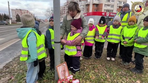 Слова здесь лишние. Просто посмотрите в глаза этой маленькой девочки