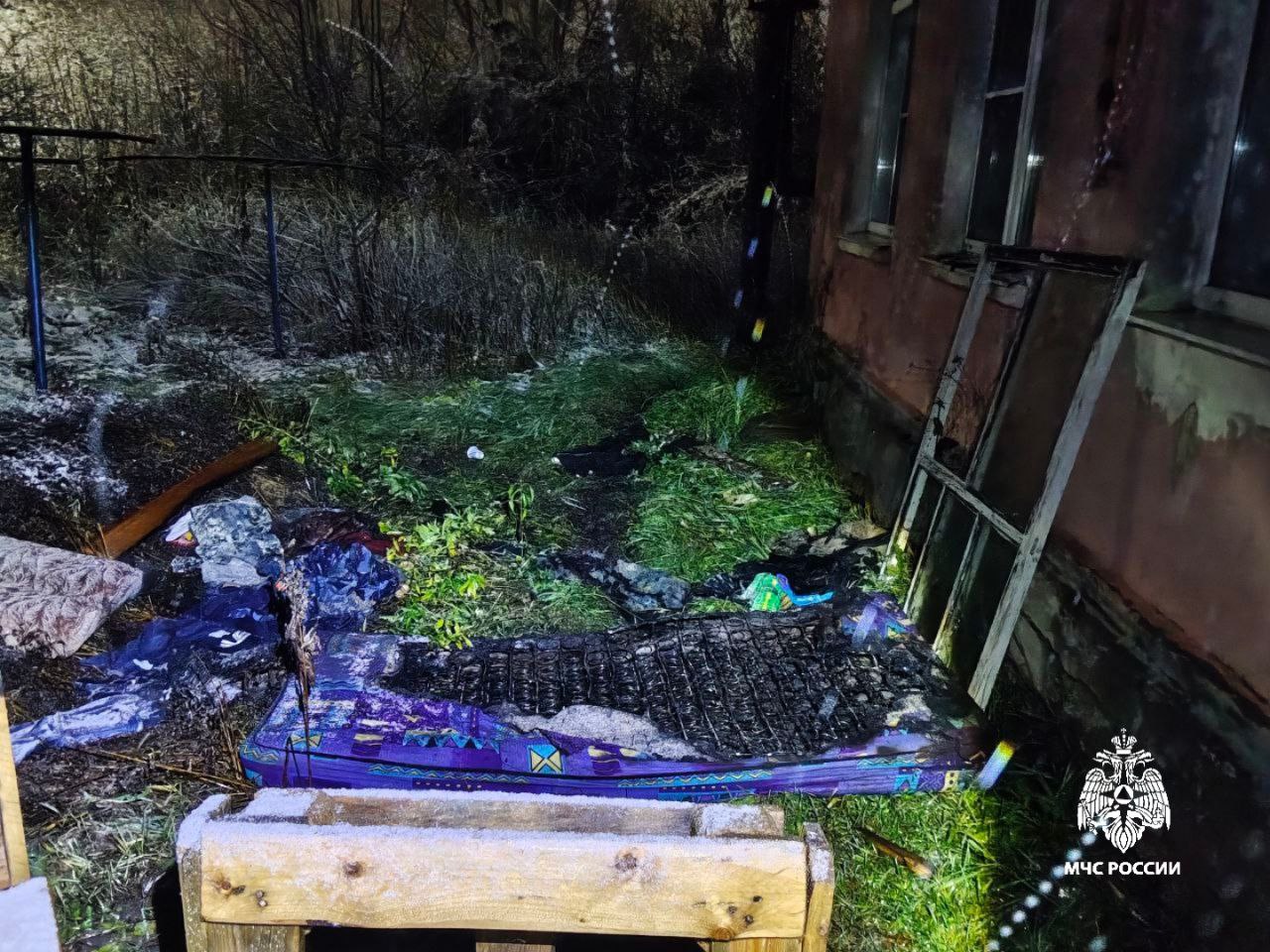 #Сводка_МЧС_Чувашии. Вредная привычка чуть не погубила канашца Около 20.00 вечера субботы из-за неосторожности при курении вспыхнул пожар в однокомнатной квартире дома № 17 на улице Кабалина в Канаше (на фото) #Сводка_МЧС_Чувашии. Вредная привычка чуть не погубила канашца Около 20.00 вечера субботы из-за неосторожности при курении вспыхнул пожар в однокомнатной квартире дома № 17 на улице Кабалина в Канаше (на фото)