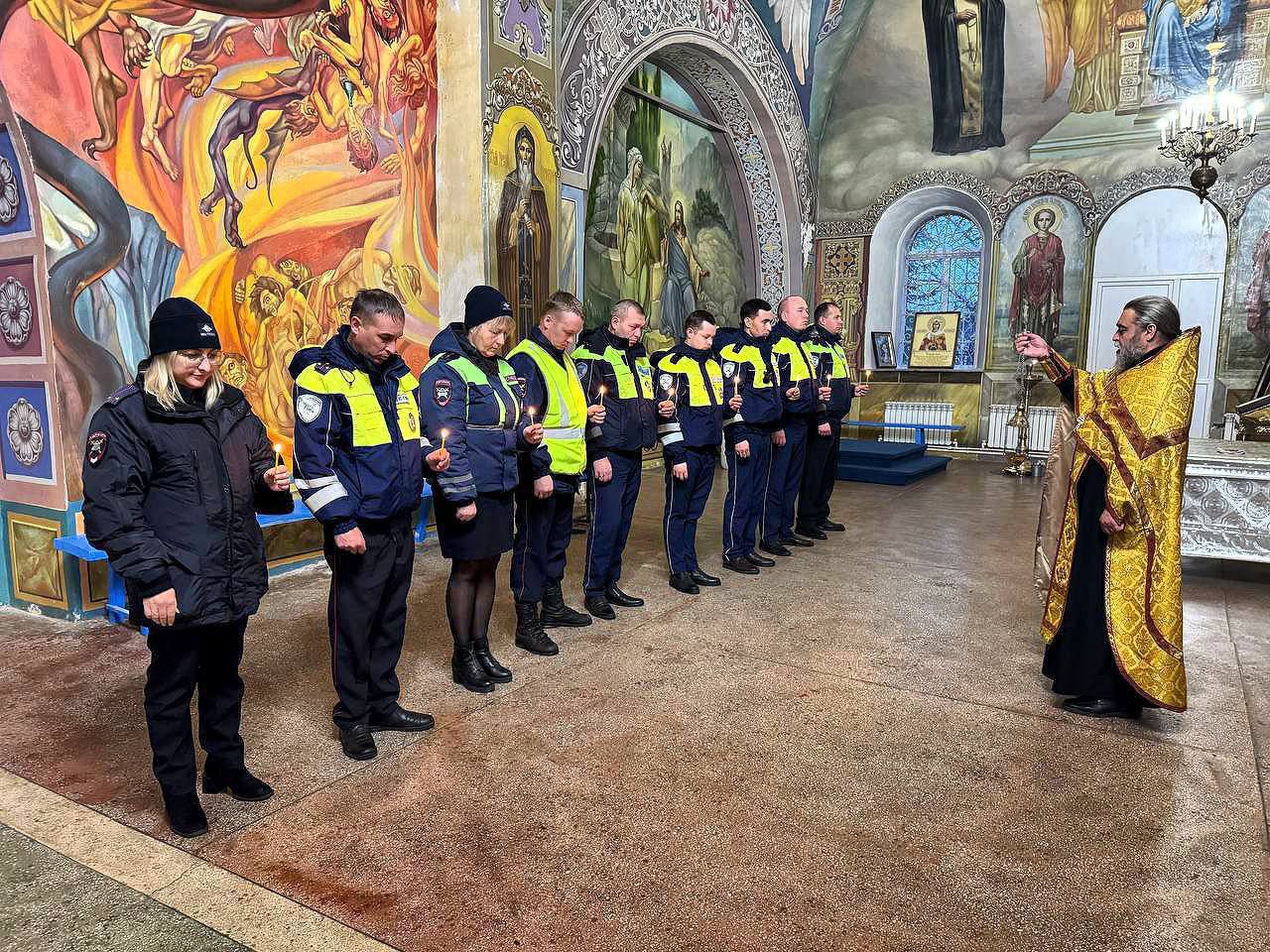 В Чувашской Республике проходят масштабные мероприятия, посвященные Всемирному дню памяти жертв дорожно-транспортных происшествий В Чувашской Республике проходят масштабные мероприятия, посвященные Всемирному дню памяти жертв дорожно-транспортных происшествий