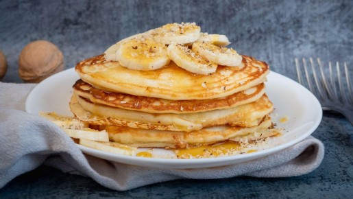 Банановые оладьи не потемнеют и не превратятся в кашу: повара готовят их только так