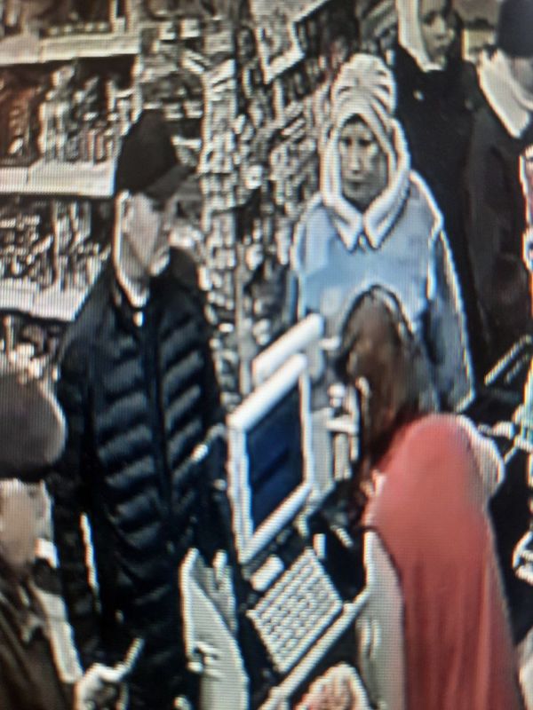 В Чебоксарах разыскиваются двое подозреваемых в обмане кассира