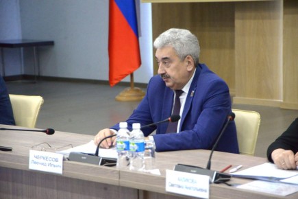 Леонид Черкесов: Под председательством Главы Чувашии Олега Николаева прошло заседание Совета по межнациональным и межконфессиональным отношениям