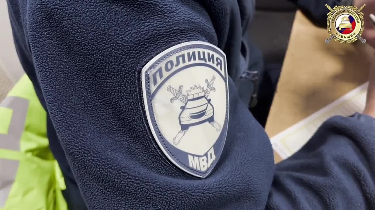 Водителя, оставившего автомобиль перед въездом в детскую больницу в Чебоксарах, разыскали через интернет