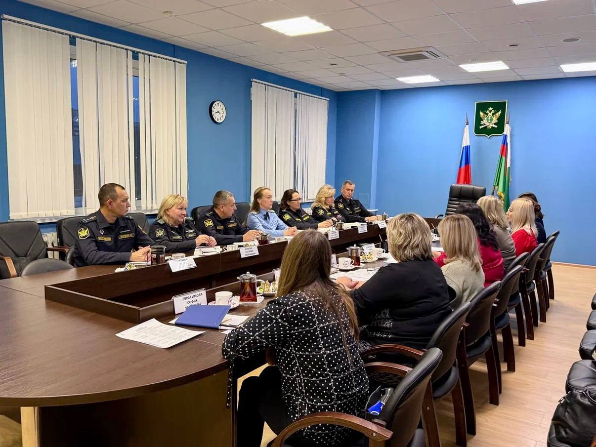 В Чувашии обсудили, как повысить эффективность взыскания алиментов для детей, оставшихся без попечения родителей