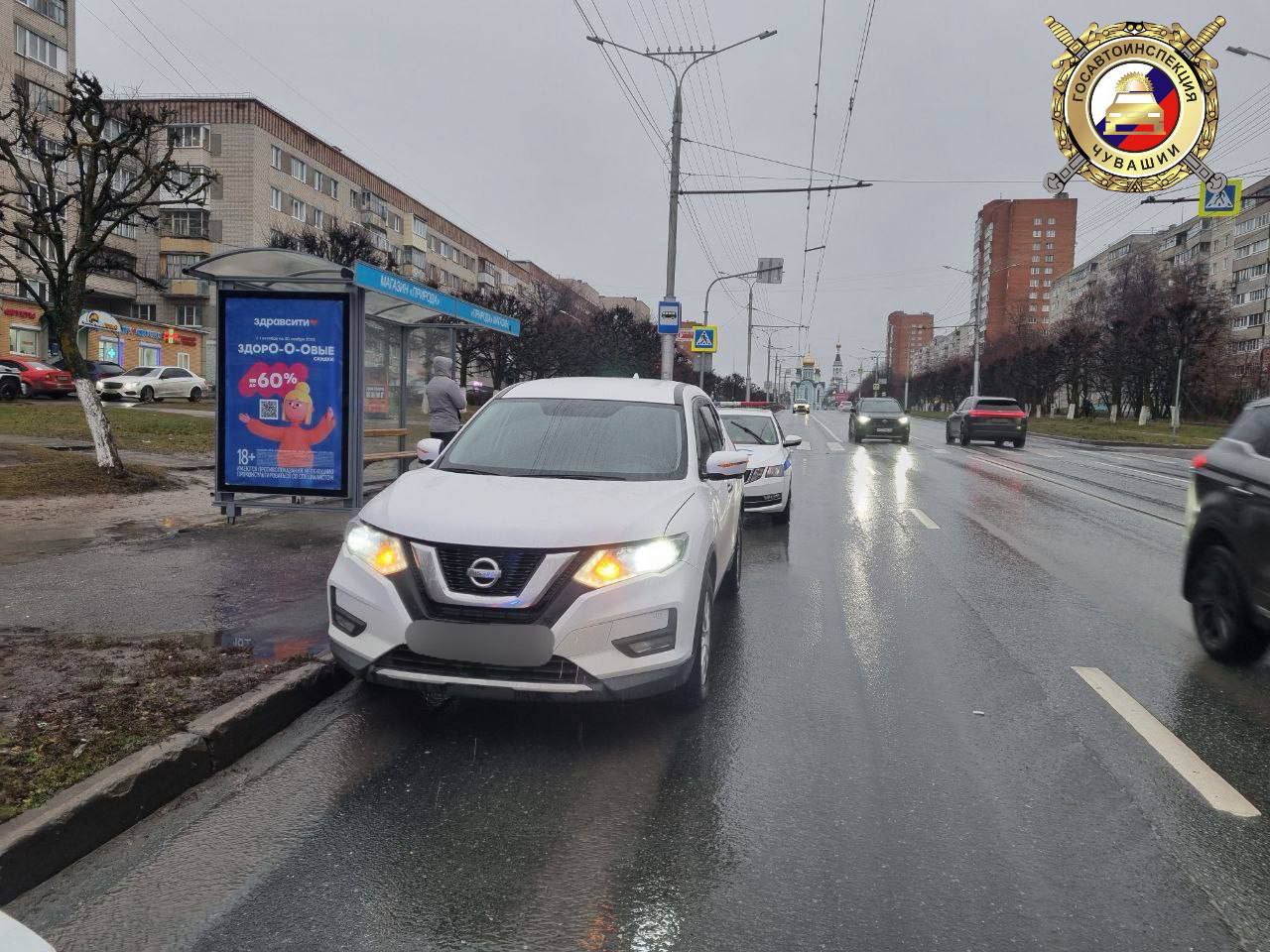 В Чебоксарах водитель Nissan X-Trail сбил подростка на пешеходном переходе