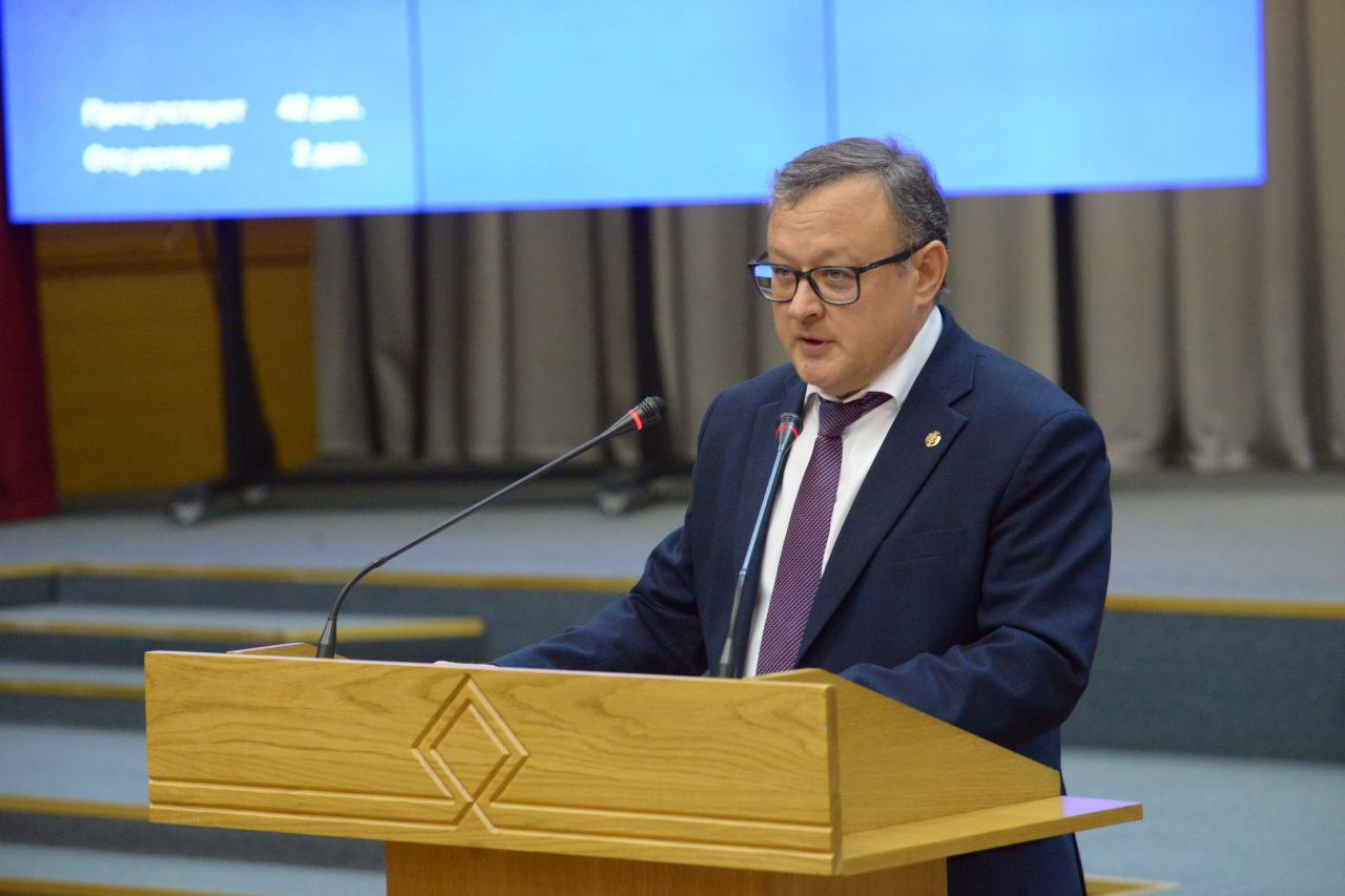 Леонид Черкесов: Госсовет Чувашии утвердил республиканский бюджет на 2026 – 2028 годы Леонид Черкесов: Госсовет Чувашии утвердил республиканский бюджет на 2026 – 2028 годы