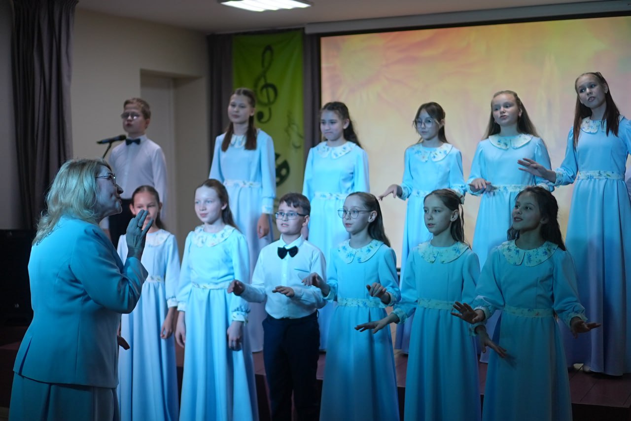 Тёплый концерт для дорогих сердцу мам Тёплый концерт для дорогих сердцу мам