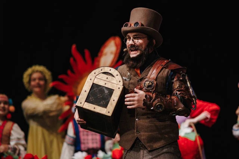 В Чувашии наградили победителей фестиваля школьных театров «Асам» В Чувашии наградили победителей фестиваля школьных театров «Асам»