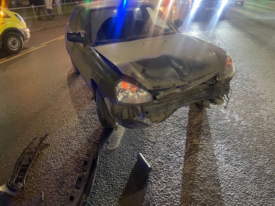 В Чебоксарах сотрудники Госавтоинспекции разбираются в обстоятельствах ДТП на улице Гражданской