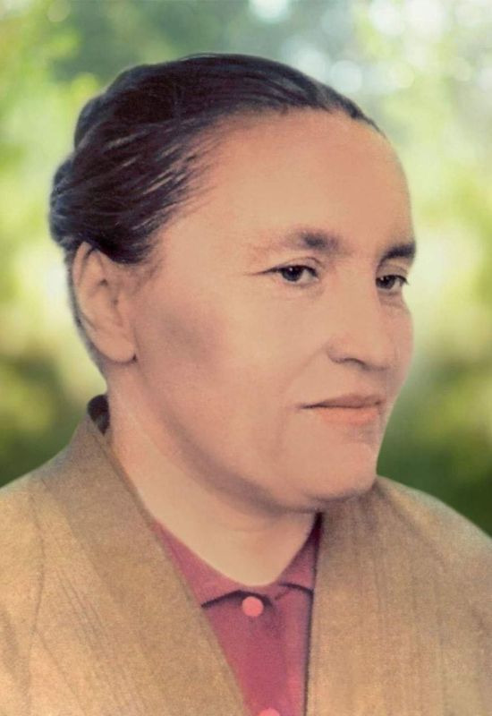 Леонид Черкесов: Дорогие женщины!. Сердечно поздравляю вас с Днём матери! В этот праздничный день выражаю вам огромную благодарность за ту бесценную заботу, душевное тепло и безграничное терпение, которыми вы окружаете своих...